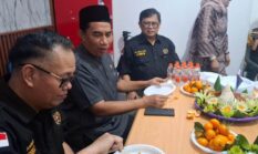 Anggota DPR-RI dan Professor Lintas Kampus Hadiri Peringatan Satu Tahun Media Kabar PROFESIANA.co.id
