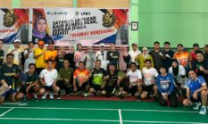 Plt. Rektor UNM Sabet Juara I Kategori Eksekutif A di Ajang Pertandingan Bulutangkis Diesnatalis ke-65 UNM