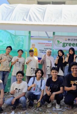 Menanam Kesadaran, Membangun Perubahan: PKM UNM Tingkatkan Pengetahuan dan Fasilitas Ecological Awareness