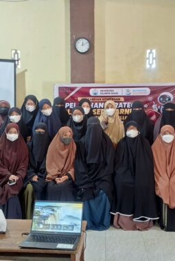 Tim Pengabdi Unsulbar Gelar Pelatihan Strategi Play Based Learning Berbasis Artificial Intelligence bagi Guru SD IT Tahfizul Qur’an Majene