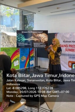 Prodi Perpustakaan Digital UM Kembangkan Panduan Preservasi dan Konservasi, Perkuat Kompetensi Pustakawan Sekolah di Blitar
