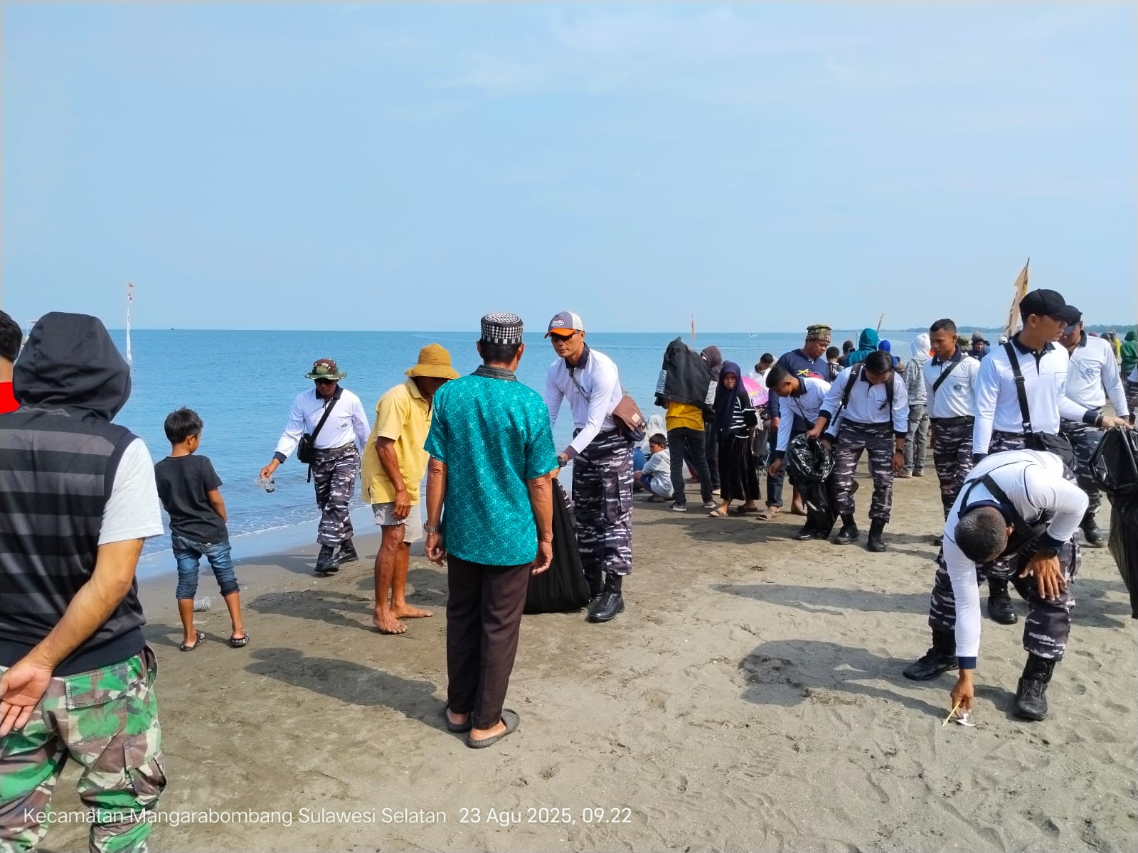 Aksi Nyata TNI AL di Garis Pantai, Kodaeral VI & Satgas Ops Trisila Ke ...